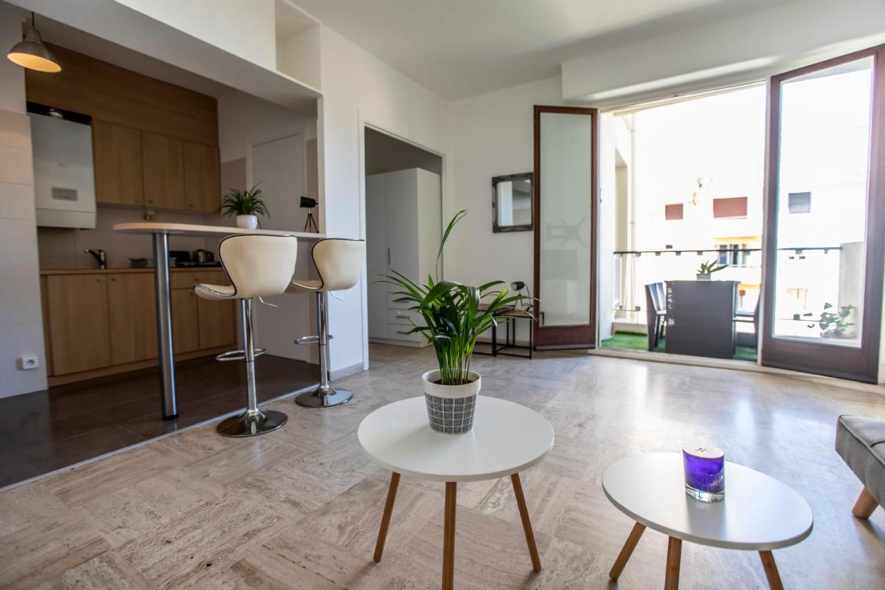 ++++ Renovated Cosy 50m2 Sunny Flat / Balcony / Close To And To The Palais Des Festivals ++++ Appartement